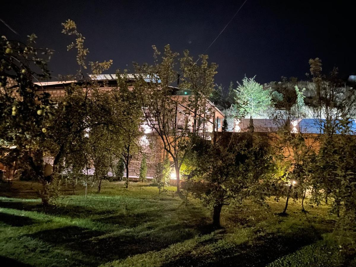 Kamar Hotel Ijevan Dış mekan fotoğraf